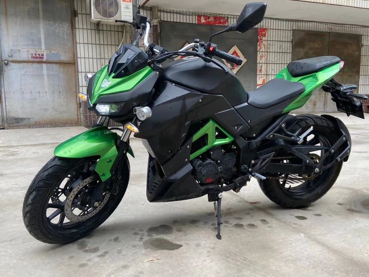 街车 水冷300 国产大蟒蛇摩托