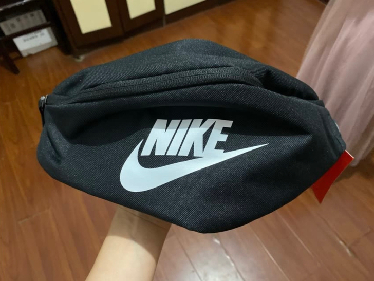 闲置斜挎腰包，买来一直没有背过，包装吊牌都...