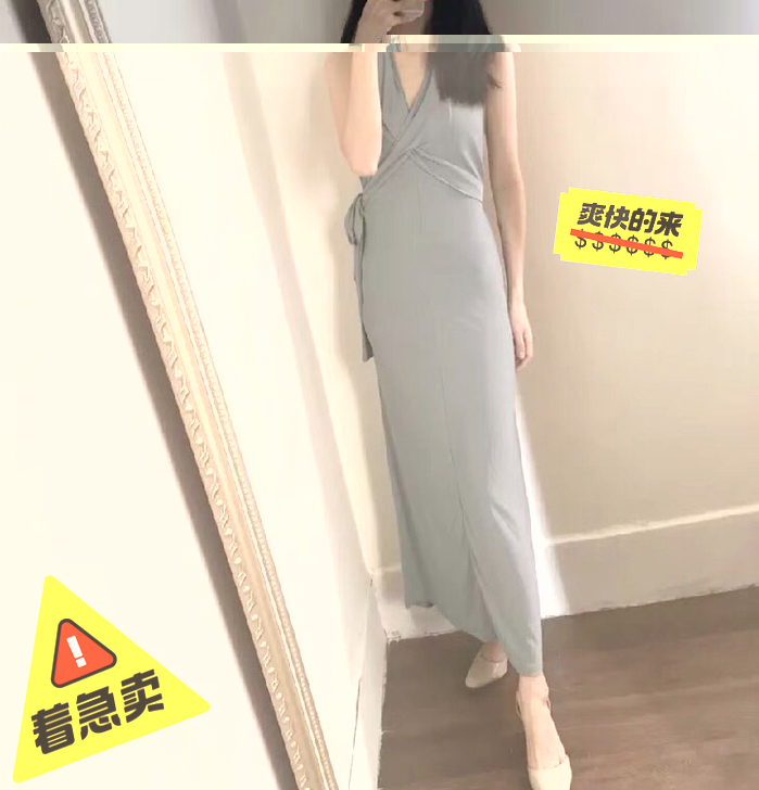 本人搬家处理衣服 全新仅试穿 优雅复古露背...