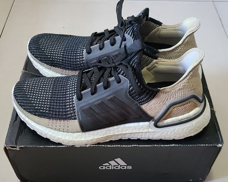 阿迪 ultra boost 2019 黑...