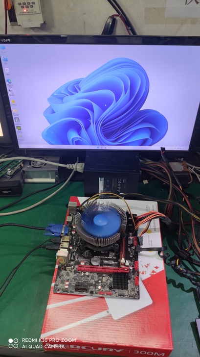 七彩虹主板h81+ cpu g3220+4...