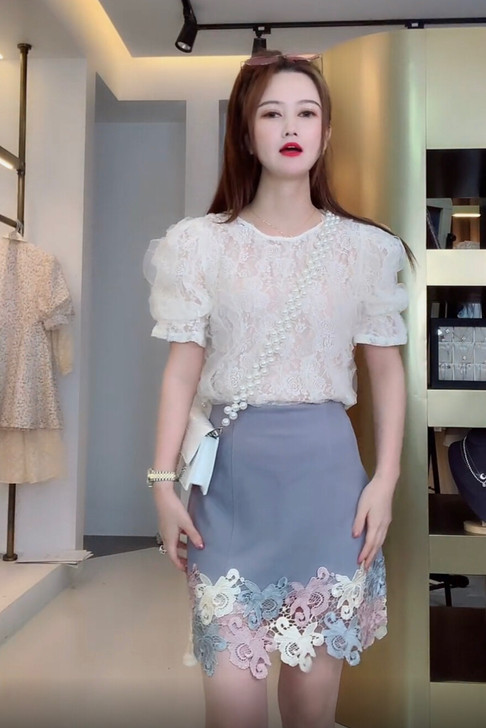 蕾丝拼接半身裙高腰包臀裙   全新    ...