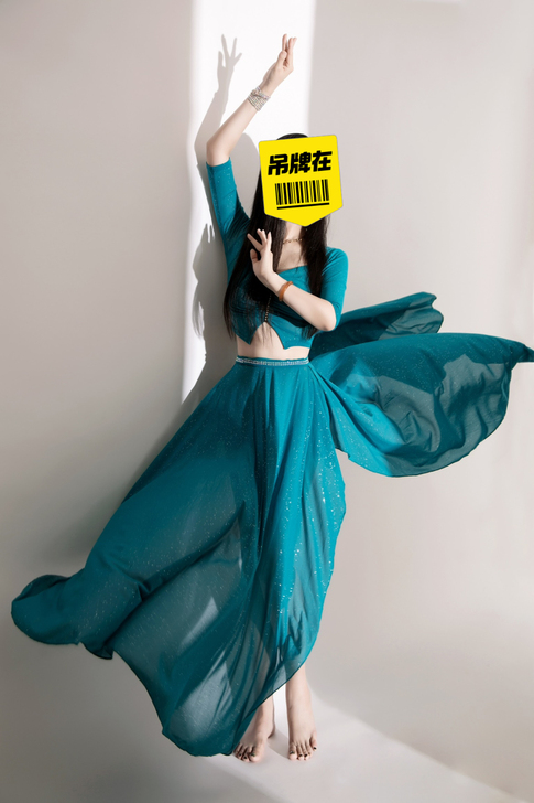 湖蓝色肚皮舞练功服一套（上衣大摆裙） 拍照...