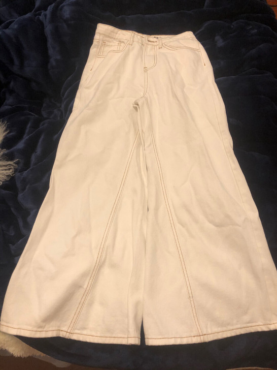 牛仔裤阔腿裤，s码，专柜购入，穿过一次，可...