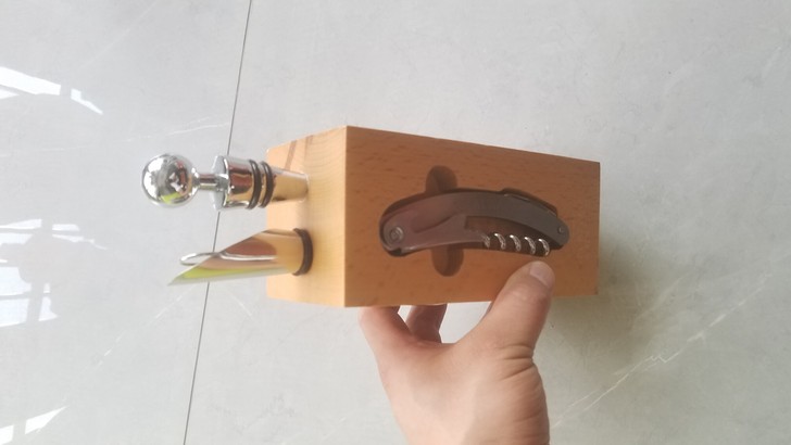 红酒开瓶器塞子成色见图，没用过，也不喝酒，...