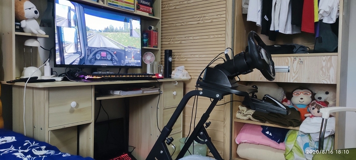 出一套科腾900方向盘，加如图的架子一共2...