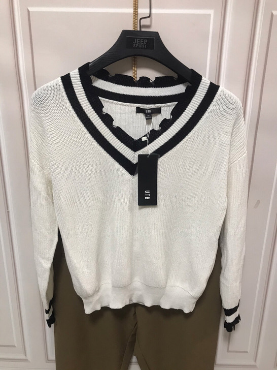 破洞款针织衫，超洋气，M码，低价处理，不退...