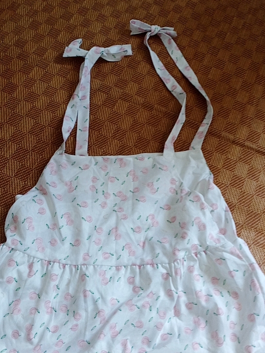 连衣裙 如图有内衬 没有穿过质量什么的都不...