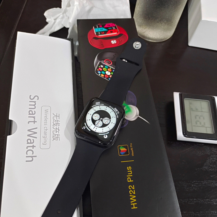 全新苹果手表 简约设计风格 帮助你监测身体...