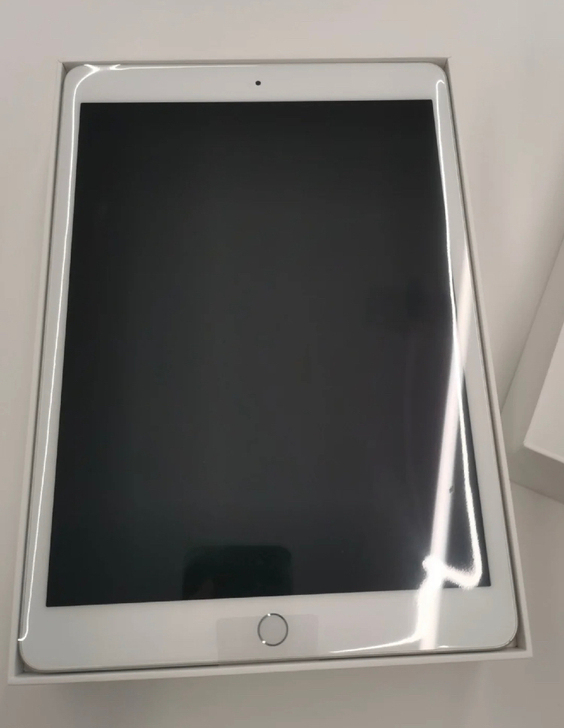 公司送的iPad6 128g平板电脑99新...