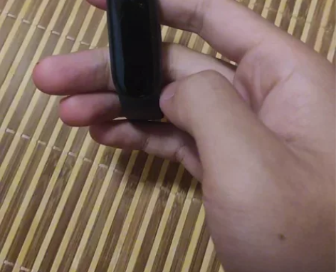 小米手环5普通版 成色如图 掉地上就碎了 ...