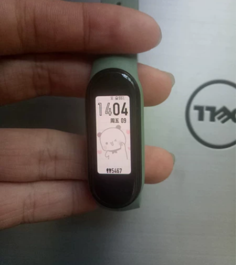 小米手环5 NFC版，带充电线刷了皮卡丘的...