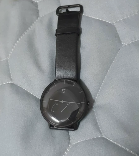 米家石英表,走时正常使用,就是退不了账号了...