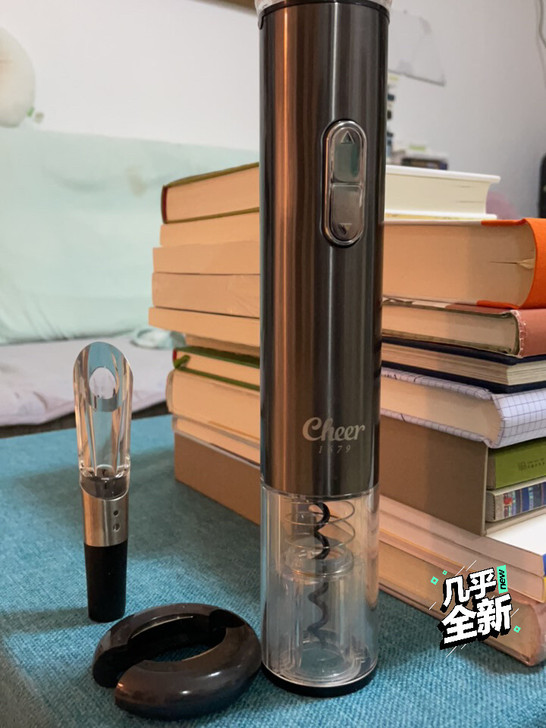 启尔电动红酒开瓶器,实物如图!含醒酒器、锡...
