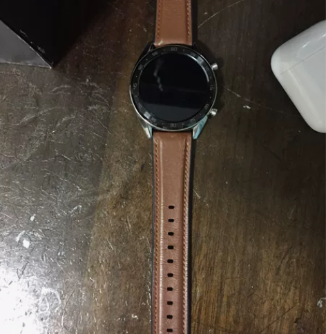 华为 watch gt，爸妈送的，本来想带...