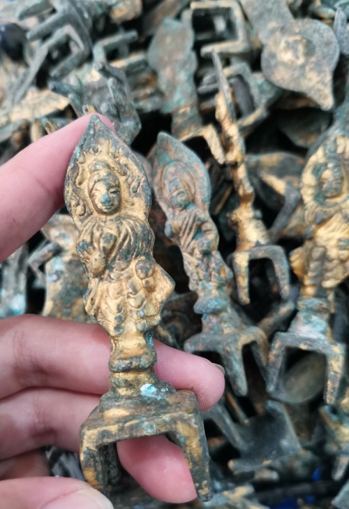 搬家处理一批 铜鎏金小板凳佛，实物拍摄！