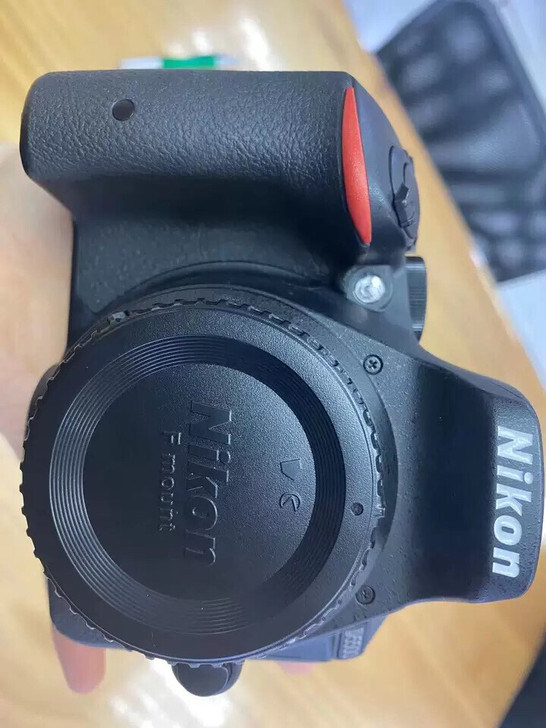 尼康D5500套机18-55镜头成色98新...