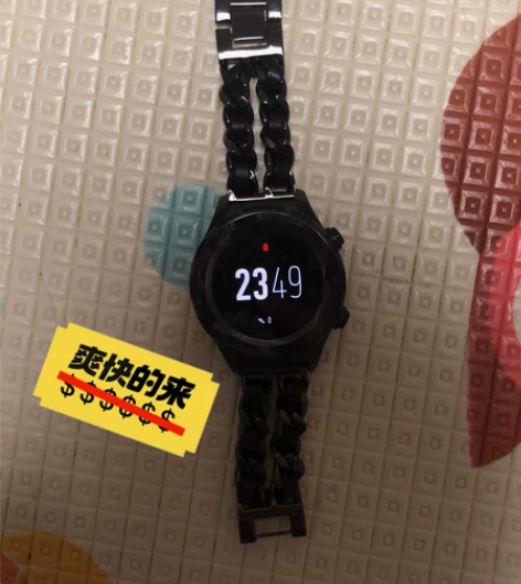 华为watch2，原装表带扔了，自己换的表...