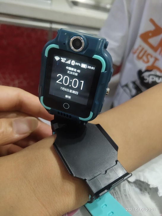 低价处理天才儿童电话手表4G全网通智能手表...