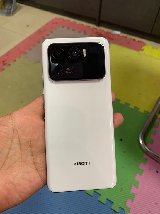 小米11ultra 512g。包装保卡齐全...