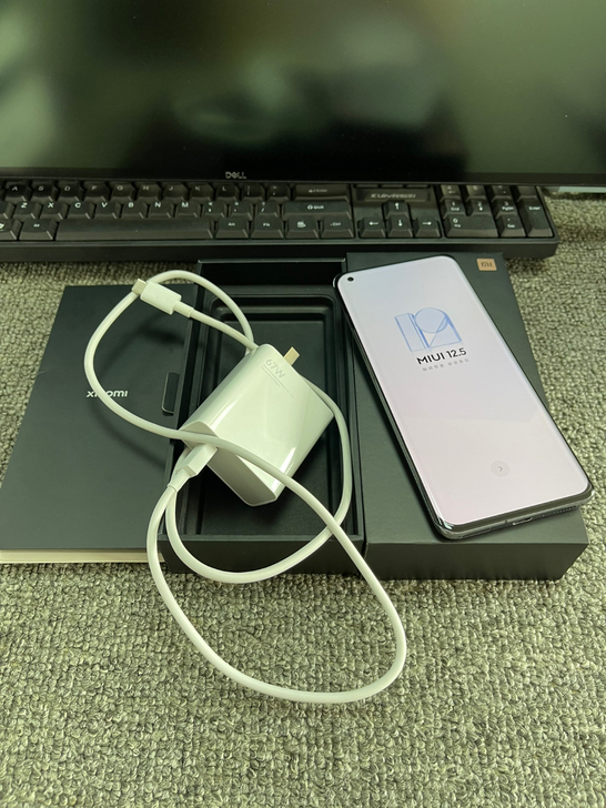 小米11Ultra，8+256G，陶瓷黑，...