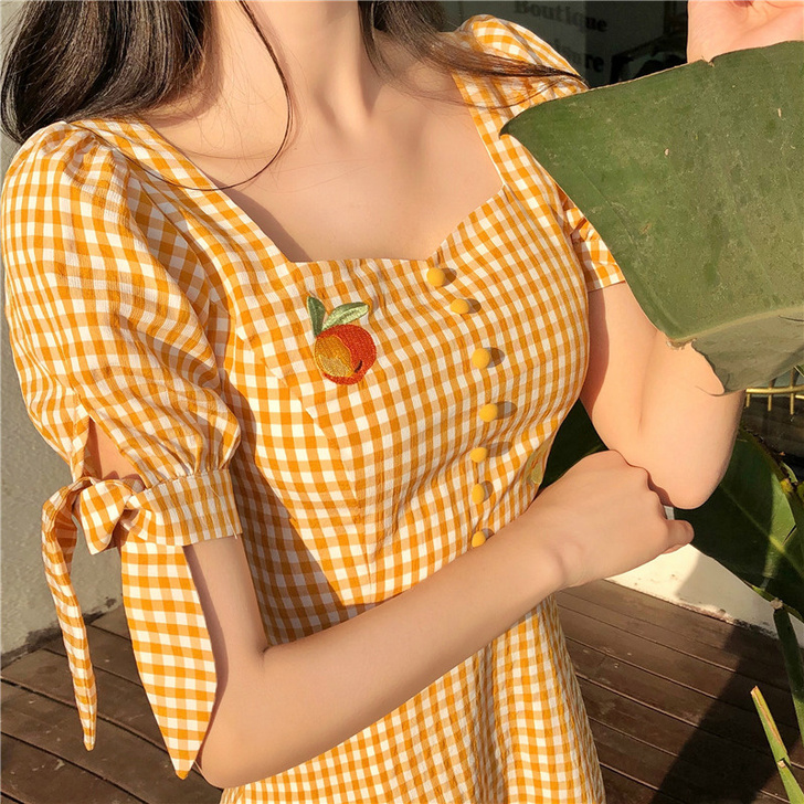 圣羽岚 连衣裙 本人衣服很多，这件穿着比较...