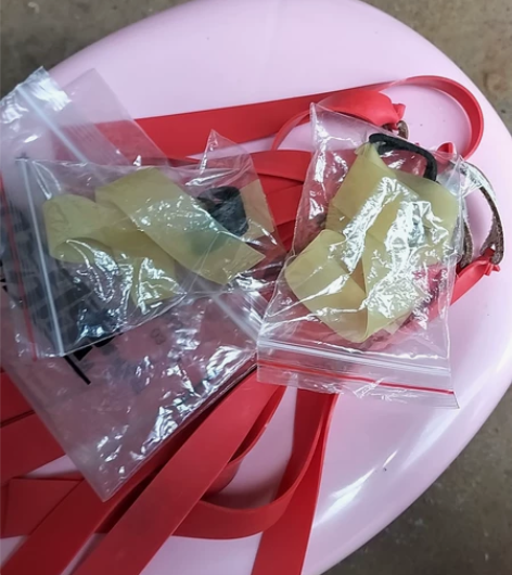 顶卡弹弓，没有弹坑。偏远地区不发货。 感兴...