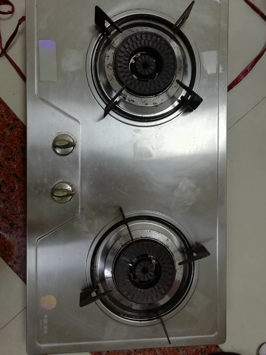 火王天然气灶，新旧如图，旋火设计，火力旺。...
