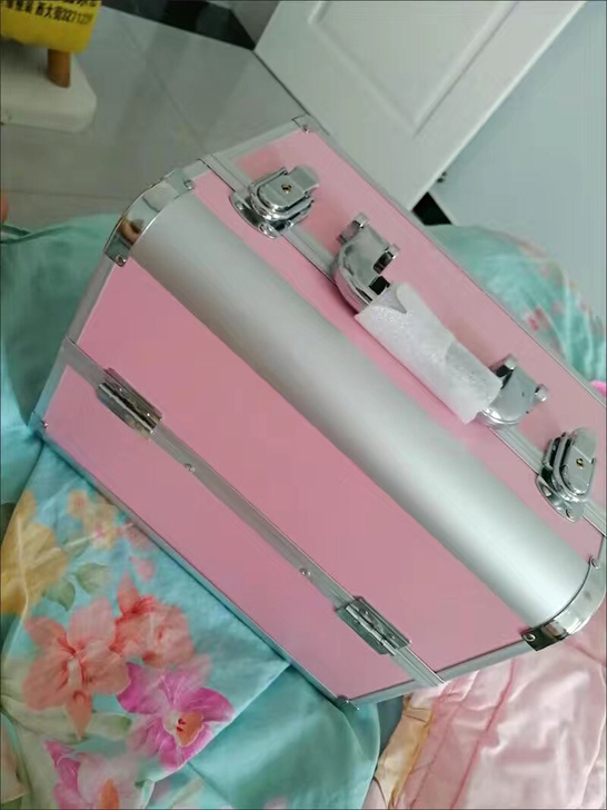 低价出售美妆化妆箱纹绣大容量手提箱