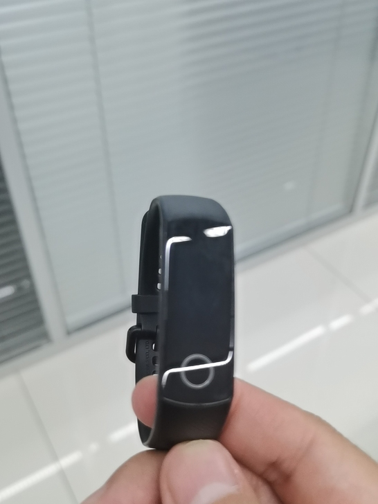 荣耀手环5,配件齐全,寻找有缘人