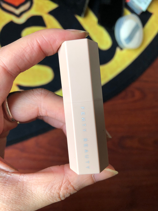 品牌型号 fenty beauty 高光棒