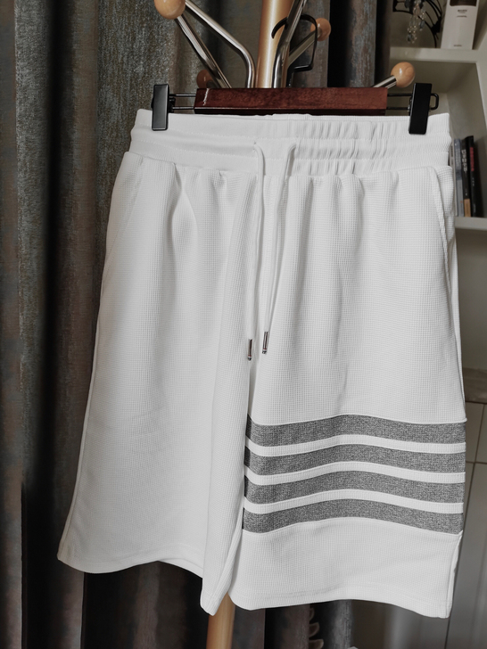 TB华夫格四道杠男女款休闲宽松直筒短裤,实...