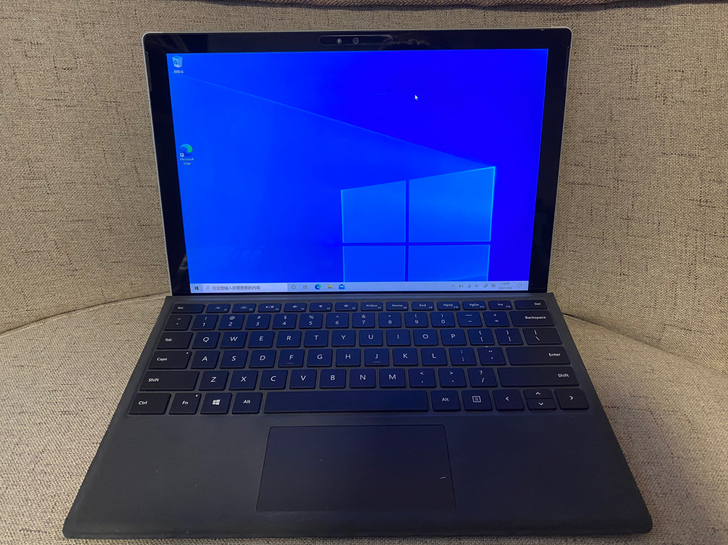 微软笔记本电脑surface pro 4