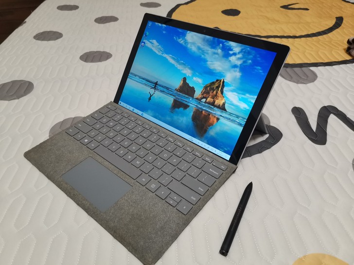 4+256微软surface pro5