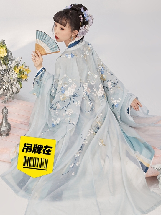 【十三余 小豆蔻儿】[花熏扇面] 绣花宋大...