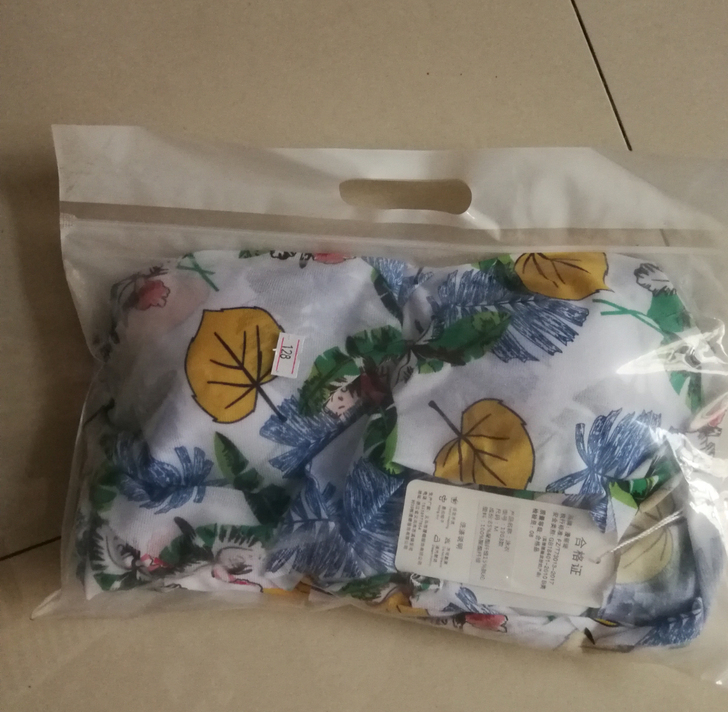 女士连体泳衣，全新