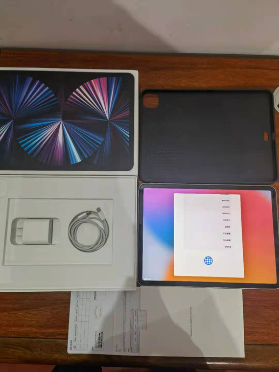 ipad    pro 256G 银色国行...