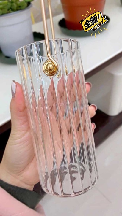 花店老板好孕了，不干了，特价处理玻璃花瓶 ...