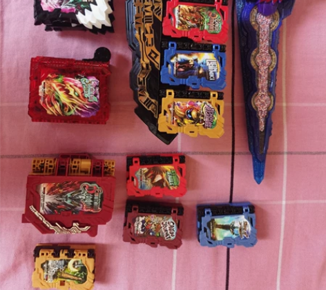 假面骑士saber圣刃 DX圣剑驱动器 火...