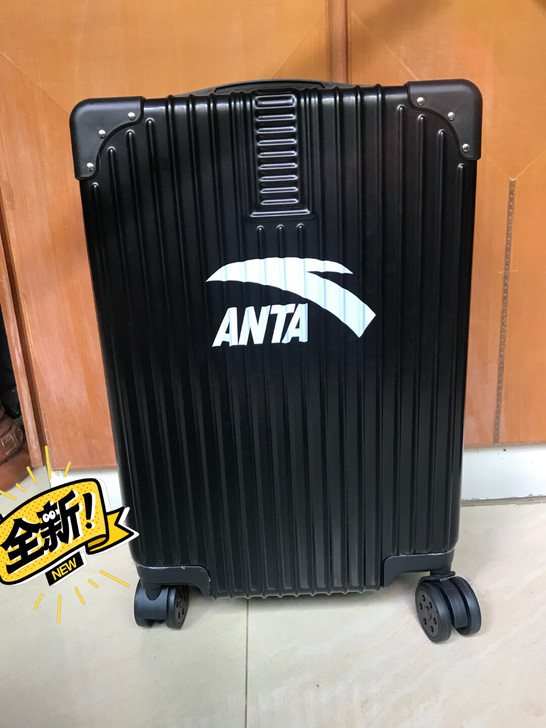 安踏行李箱。有大红色和黑色 全新 入手渠道...