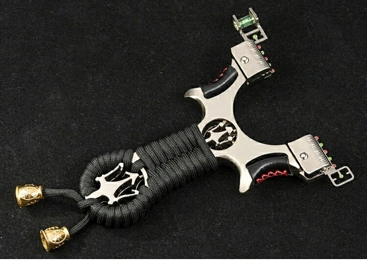 闲置一把全新扁皮筋弹弓，没空玩便宜包邮处理...