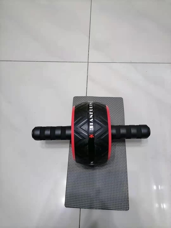 健腹轮，去年批发了好多想要做小本地摊生意，...