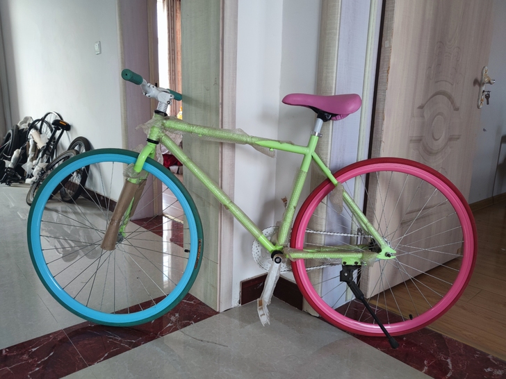 转让一台死飞几乎全新的没骑过就是放在仓库时...