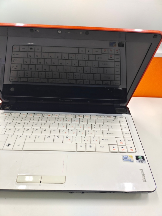 Y450笔记本电脑显示器