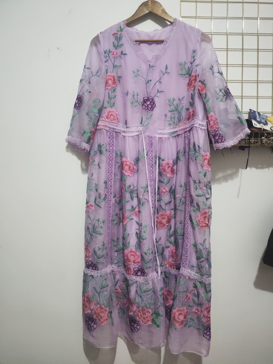 重工桑蚕丝全刺绣连衣裙