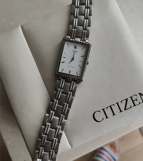 西铁城原装石英表 20年前专柜买的，原装。...