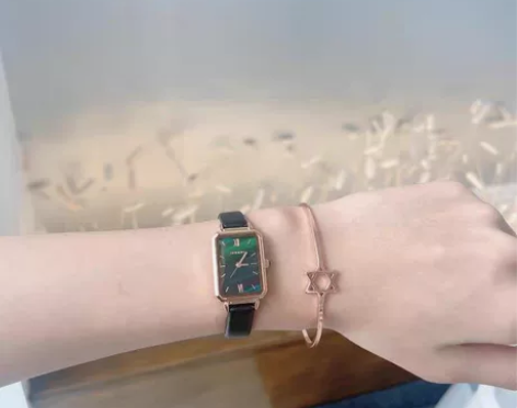 全新气质手表女ins风明星同款 轻奢大气小...