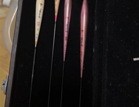 三个黄金眼 带盒,第四个有点瑕疵 真假未知...