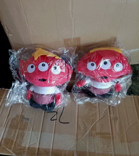 红三只眼毛绒公仔挂饰玩偶 感兴趣的话点“我...