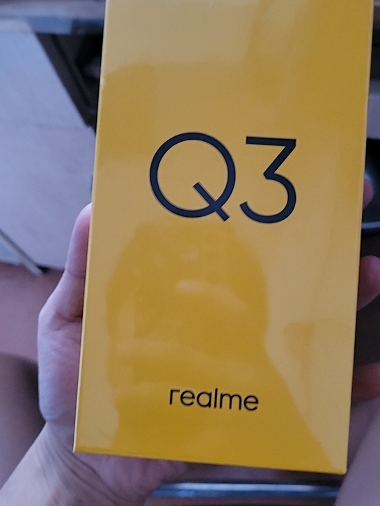 realme/真我Q3，8+128，骁龙7...